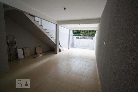 Casa à venda com 125m², 3 quartos e 3 vagas Casa à venda com 125m², 3 quartos e 3 vagasGaragem