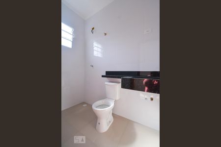 Casa à venda com 125m², 3 quartos e 3 vagas Casa à venda com 125m², 3 quartos e 3 vagasBanheiro da Suíte