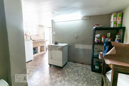 Casa à venda com 290m², 3 quartos e 6 vagasQuarto de Serviço