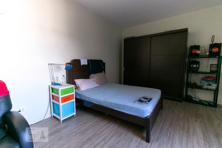 Casa à venda com 290m², 3 quartos e 6 vagasQuarto 3 - Suíte