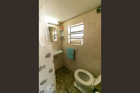 Casa à venda com 290m², 3 quartos e 6 vagasBanheiro de Serviço