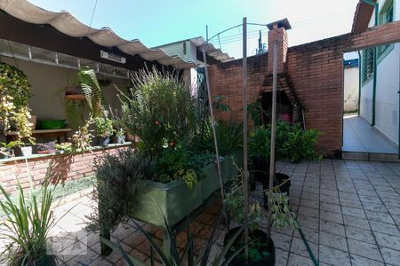 Casa à venda com 290m², 3 quartos e 6 vagasJardim