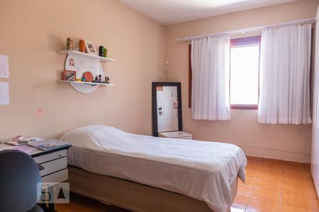 Quarto 1 de casa para alugar com 2 quartos, 150m² em Vila Constança, São Paulo