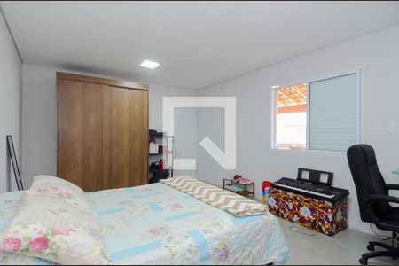 Casa à venda com 250m², 4 quartos e 2 vagasQuarto 2 - Suíte