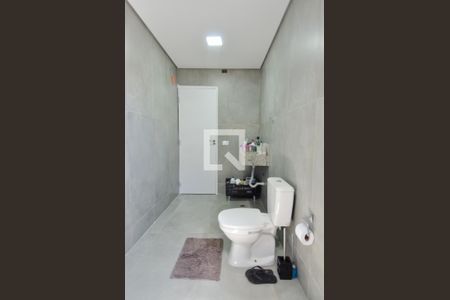 Casa à venda com 250m², 4 quartos e 2 vagasBanheiro da Suíte 1