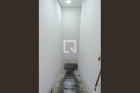 Casa à venda com 250m², 4 quartos e 2 vagasEscada Sala/Quartos