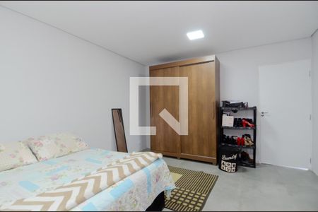 Casa à venda com 250m², 4 quartos e 2 vagasQuarto 2 - Suíte