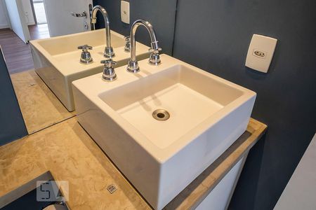 Apartamento à venda com 60m², 1 quarto e 1 vagaSuíte - Banheiro