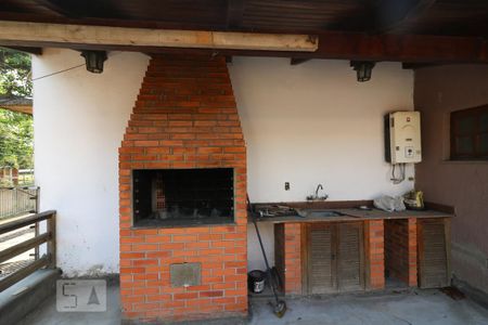 Churrasqueira de casa à venda com 3 quartos, 150m² em Farrapos, Porto Alegre