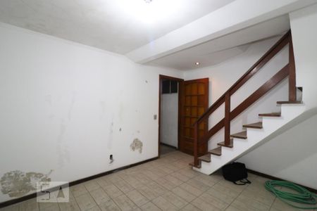 Sala 1 de casa para alugar com 3 quartos, 150m² em Farrapos, Porto Alegre