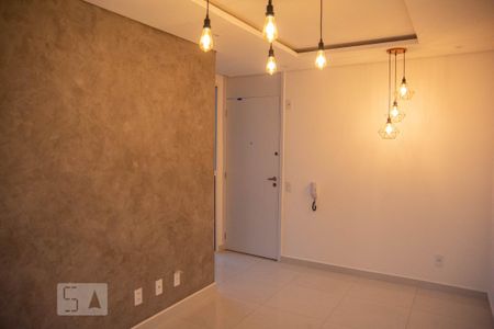 Sala de apartamento para alugar com 2 quartos, 44m² em Jardim São Gabriel, Campinas