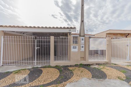 Casa para alugar com 130m², 4 quartos e 3 vagas Casa para alugar com 130m², 4 quartos e 3 vagasFachada