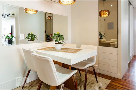 Sala de apartamento à venda com 3 quartos, 72m² em São Judas, São Paulo