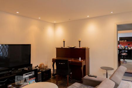 Casa para alugar com 230m², 3 quartos e 2 vagasSala