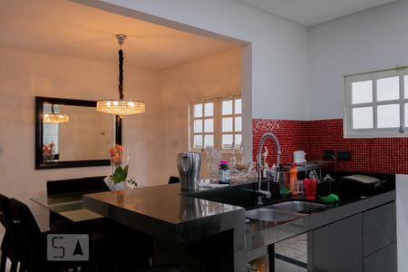 Casa para alugar com 230m², 3 quartos e 2 vagasCozinha