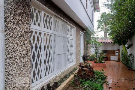 Casa para alugar com 230m², 3 quartos e 2 vagasQuintal