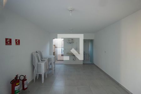 Apartamento para alugar com 43m², 2 quartos e sem vagaÁrea comum - Salão de festas