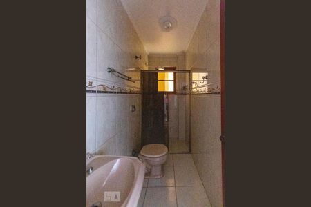 Apartamento para alugar com 208m², 4 quartos e 1 vaga Apartamento para alugar com 208m², 4 quartos e 1 vagaBanheiro