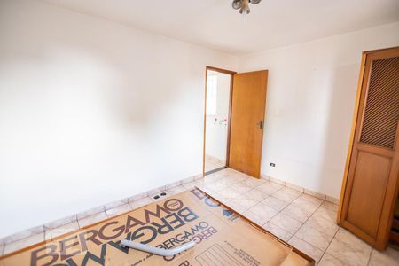 Quarto 1 de casa para alugar com 4 quartos, 106m² em Vila Universitária, São Paulo