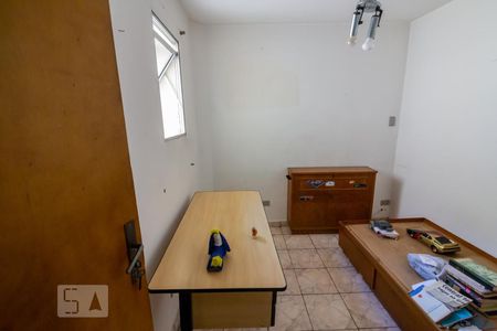Quarto 2 de casa para alugar com 4 quartos, 106m² em Vila Universitária, São Paulo