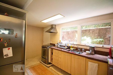 Casa de condomínio à venda com 256m², 4 quartos e 2 vagas Casa de condomínio à venda com 256m², 4 quartos e 2 vagasCozinha