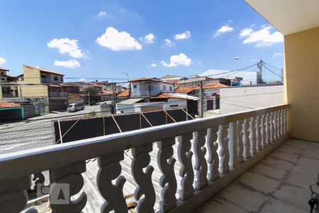 Casa para alugar com 90m², 2 quartos e 1 vaga Casa para alugar com 90m², 2 quartos e 1 vagaVaranda