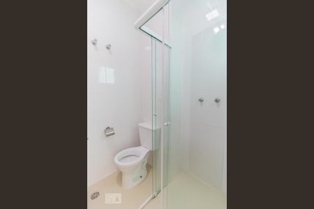 Casa à venda com 200m², 3 quartos e 2 vagasBanheiro da Suíte 2