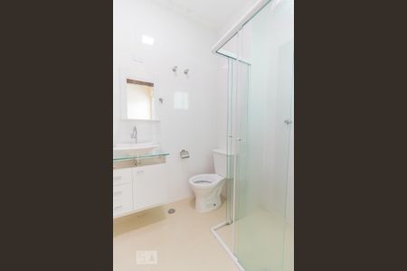 Casa à venda com 200m², 3 quartos e 2 vagasBanheiro da Suíte 2