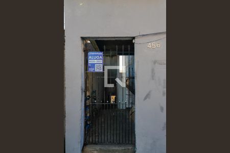 Fachada de casa para alugar com 1 quarto, 50m² em Parque Pinheiros, Taboão da Serra