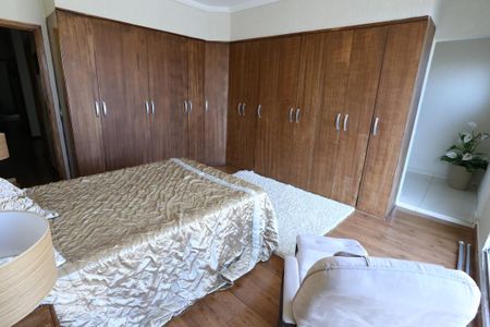 Casa à venda com 320m², 6 quartos e 2 vagasSuíte 2