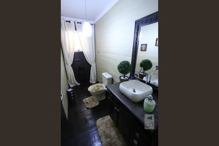 Casa à venda com 320m², 6 quartos e 2 vagasLavabo