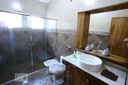 Casa à venda com 320m², 6 quartos e 2 vagasBanheiro Corredor