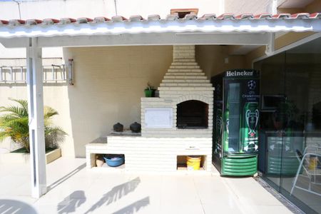 Casa à venda com 320m², 6 quartos e 2 vagasÁrea comum - Churrasqueira