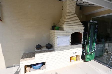 Casa à venda com 320m², 6 quartos e 2 vagasÁrea comum - Churrasqueira