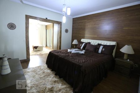 Casa à venda com 320m², 6 quartos e 2 vagasSuíte 1