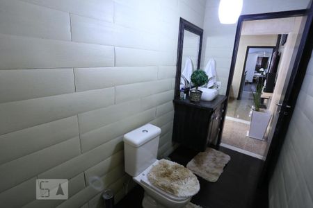 Casa à venda com 320m², 6 quartos e 2 vagasLavabo