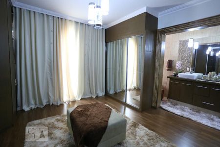Casa à venda com 320m², 6 quartos e 2 vagasCloset da suíte 1