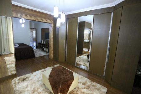 Casa à venda com 320m², 6 quartos e 2 vagasCloset da suíte 1