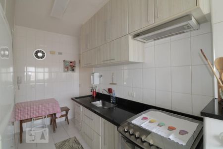 Apartamento à venda com 90m², 3 quartos e 3 vagasCozinha e Área de Serviço