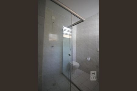 Casa à venda com 240m², 6 quartos e 3 vagasBanheiro da suíte 2