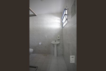 Casa à venda com 240m², 6 quartos e 3 vagasBanheiro da suíte 2