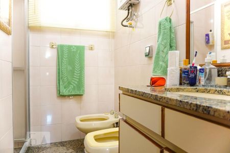 Apartamento à venda com 485m², 4 quartos e 3 vagasBanheiro da Suíte 1