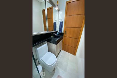 Casa à venda com 117m², 2 quartos e 2 vagasBanheiro 