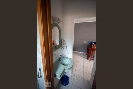 Casa à venda com 350m², 8 quartos e 2 vagas Casa à venda com 350m², 8 quartos e 2 vagasLavabo