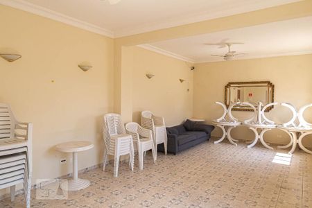 Apartamento para alugar com 58m², 1 quarto e sem vagaÁrea comum - Salão de festas