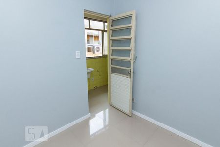 Apartamento para alugar com 96m², 3 quartos e sem vaga Apartamento para alugar com 96m², 3 quartos e sem vagaQuarto de Serviço