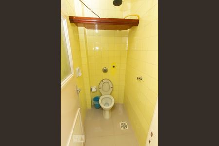 Apartamento para alugar com 96m², 3 quartos e sem vaga Apartamento para alugar com 96m², 3 quartos e sem vagaBanheiro de Serviço