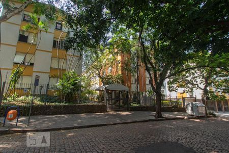 Apartamento para alugar com 96m², 3 quartos e sem vaga Apartamento para alugar com 96m², 3 quartos e sem vagaFachada