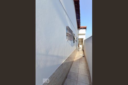 Casa para alugar com 190m², 3 quartos e 3 vagas Casa para alugar com 190m², 3 quartos e 3 vagasCorredor Lateral