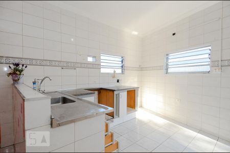 Casa para alugar com 190m², 3 quartos e 3 vagas Casa para alugar com 190m², 3 quartos e 3 vagasCozinha
